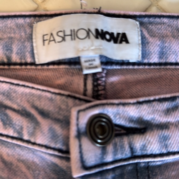 Fashion Nova Sent‎ From Above  Straight Leg Jeans- NWT- retail 39.99 - Picture 8 of 11